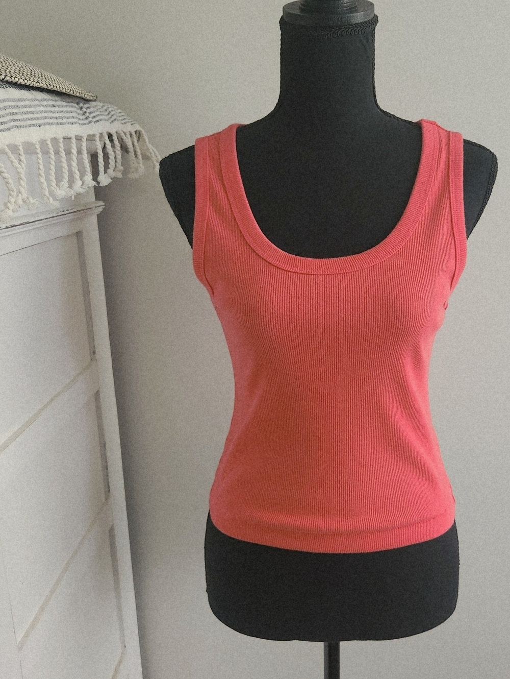 UNIVERSAL THREAD RIBBED CROPPED SCOOP NECK TANK